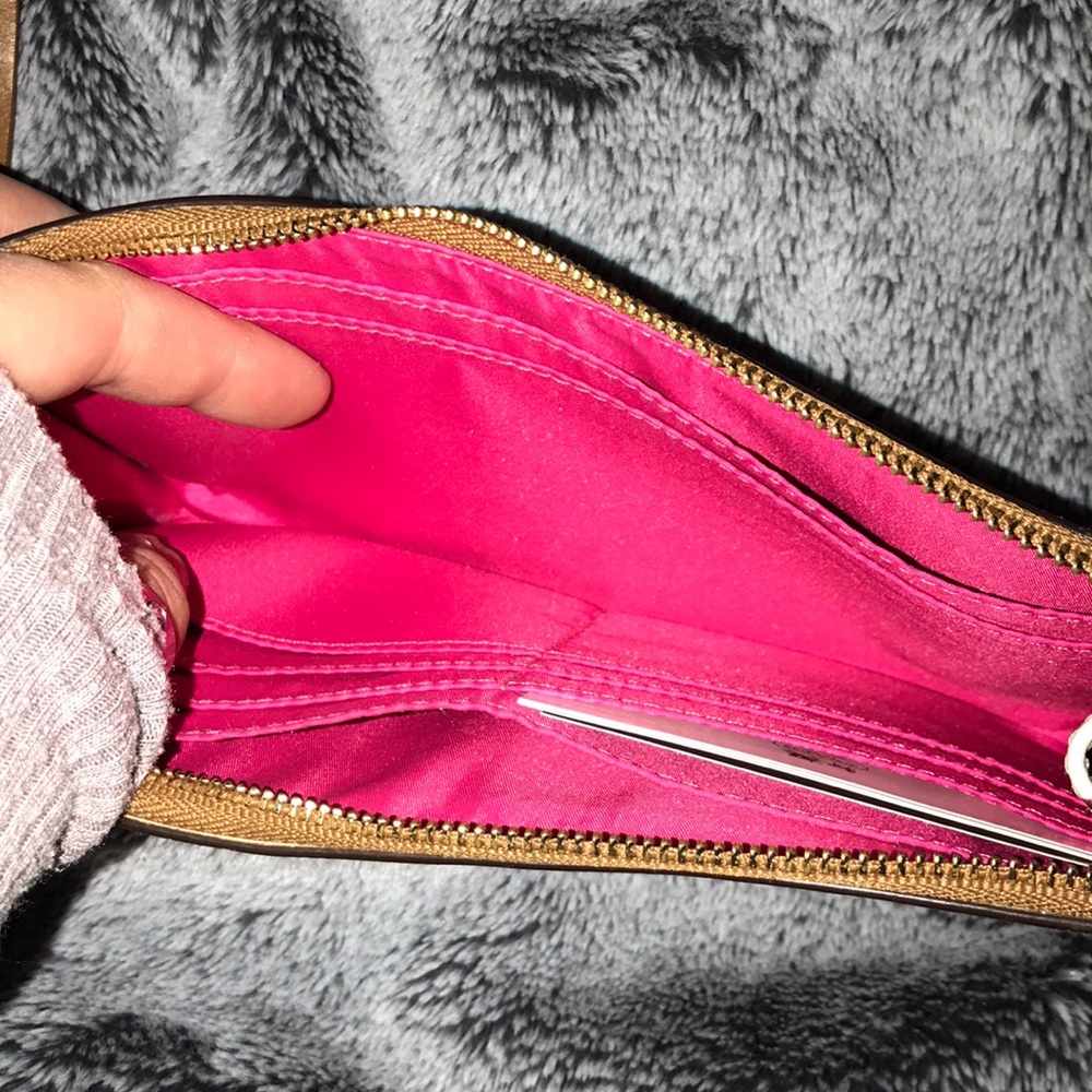 Coach Wallet! - Picture 6 of 7